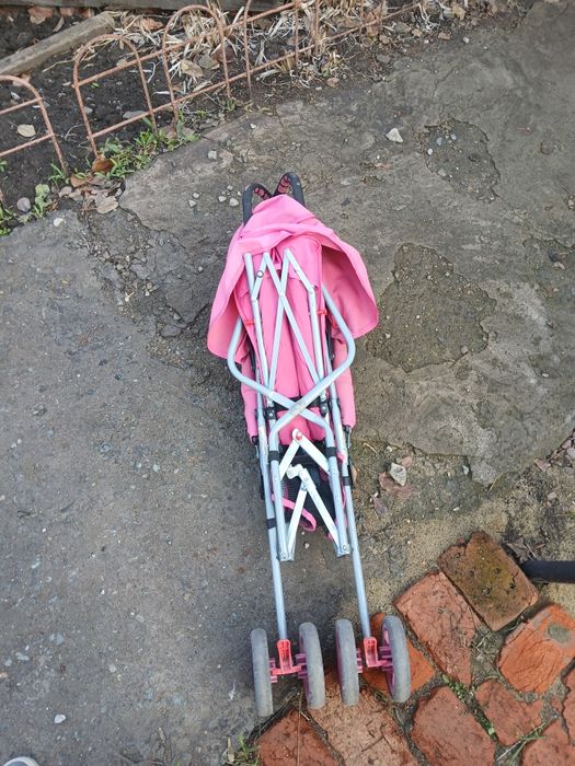 Продам летнюю коляску в хорошем состоянии