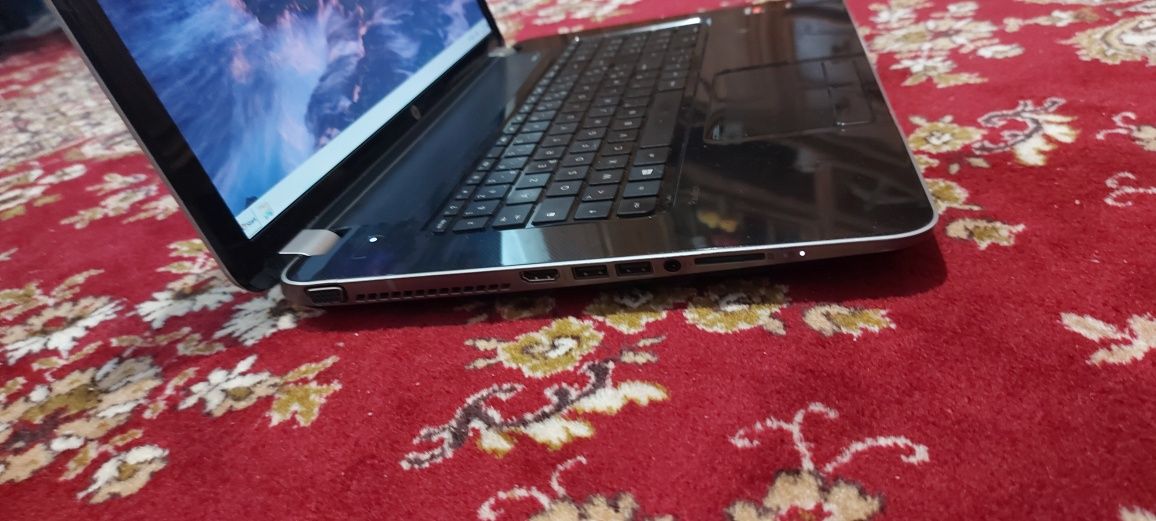Laptop HP 17 nou