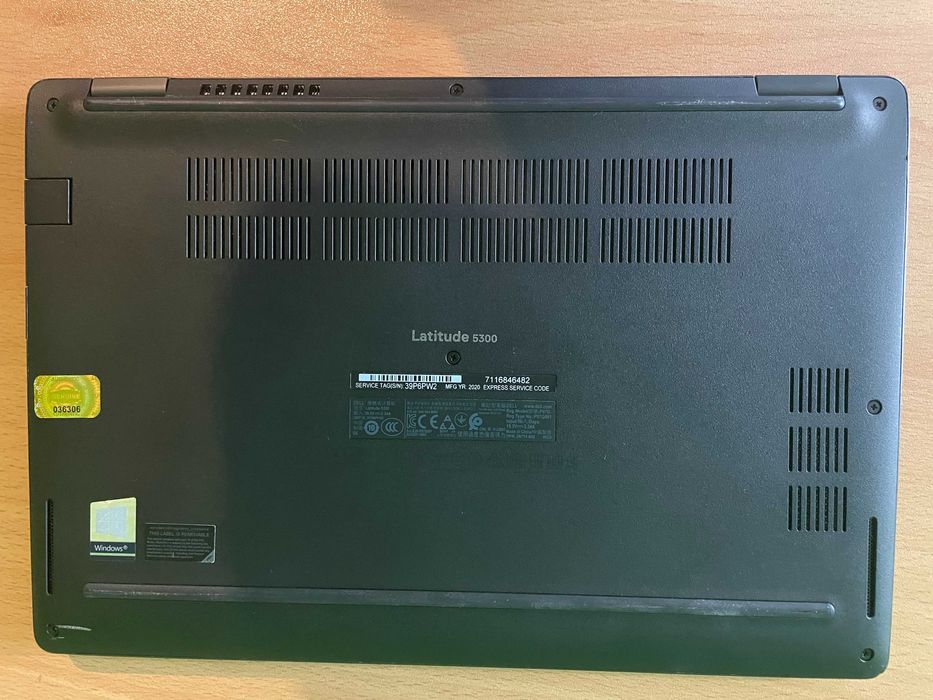 Dell 5300 - 13.3”IPS Touchscreen, 16GB RAM, i5-8265u, 512GB NVMe SSD