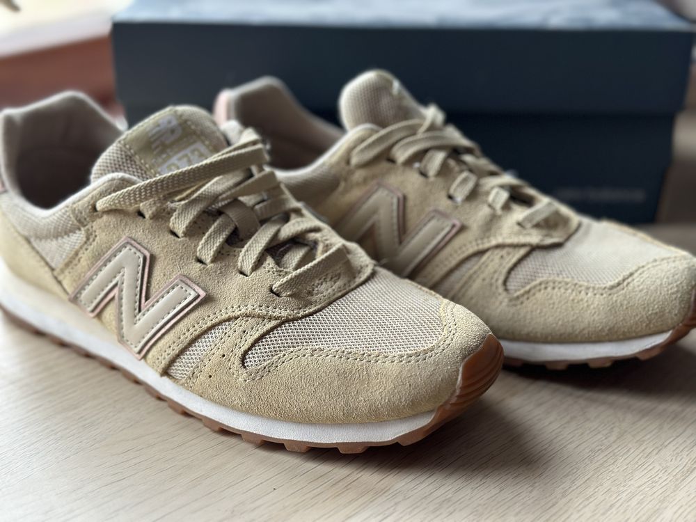 Adidasi New Balance 373 mar. 37,5