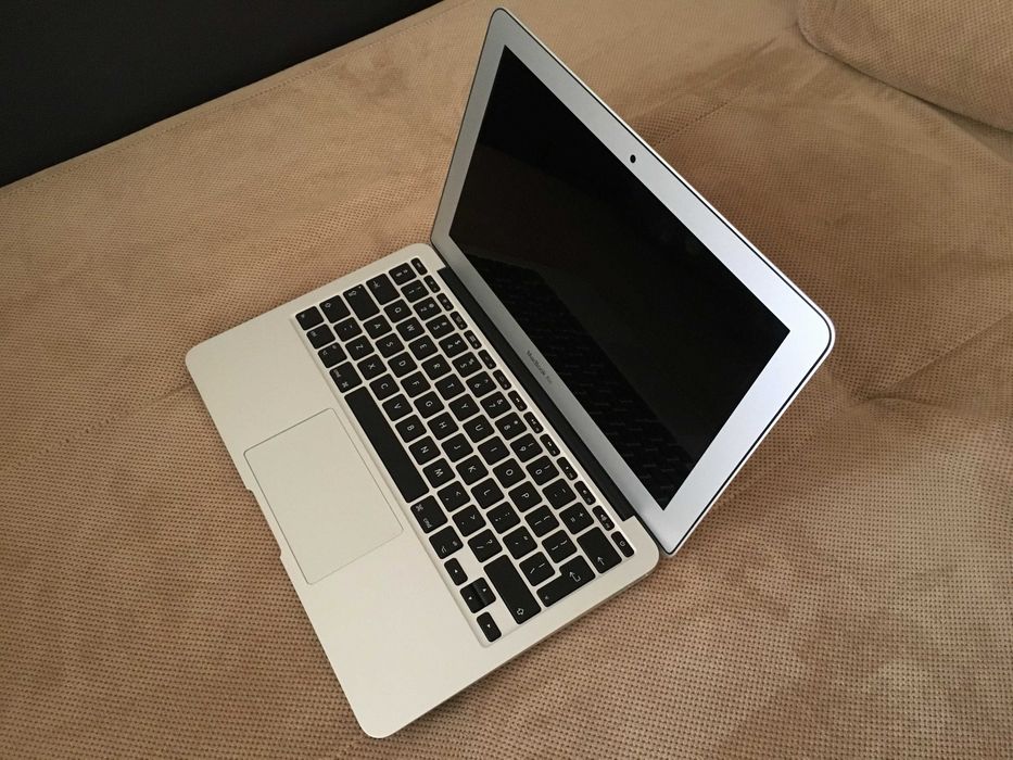 11.6' Core i5 Apple MacBook Air 2015 8GB RAM/128GB SSD/Батерия 8 ч
