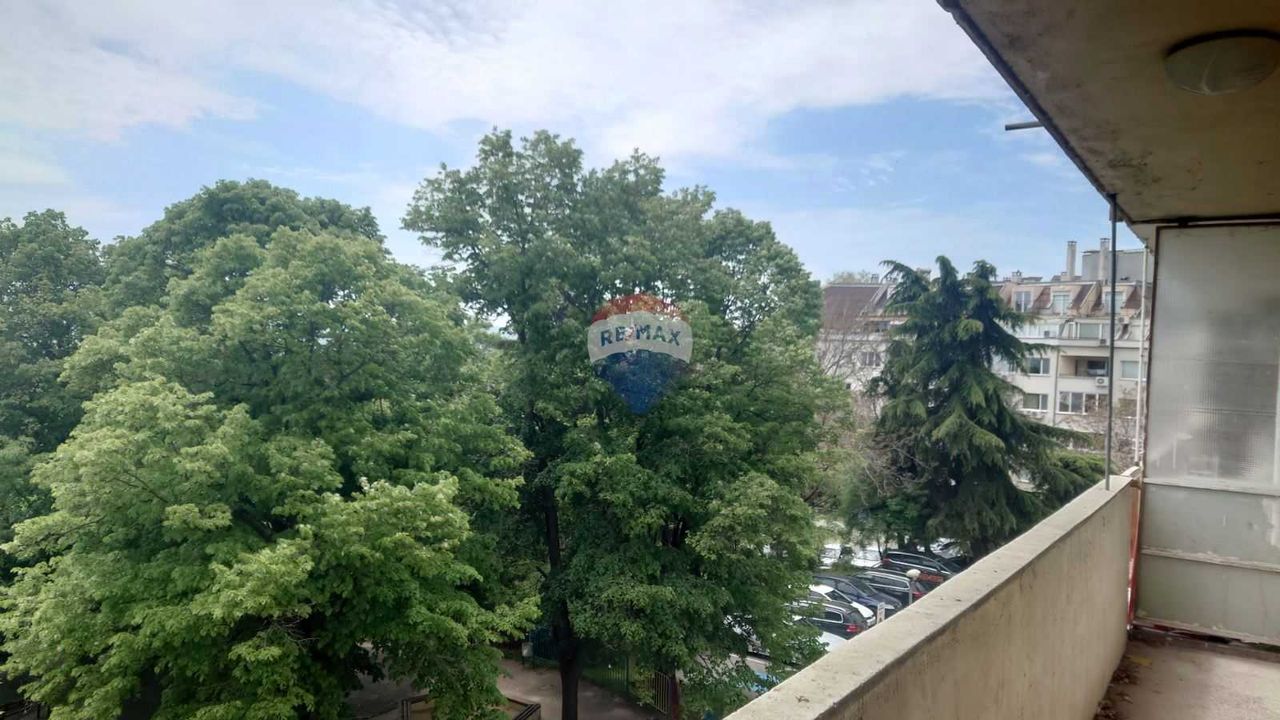 Продава се Многостаен апартамент в Варна, Чайка - 140 кв.м за 2108 €/кв.м - Снимка #8