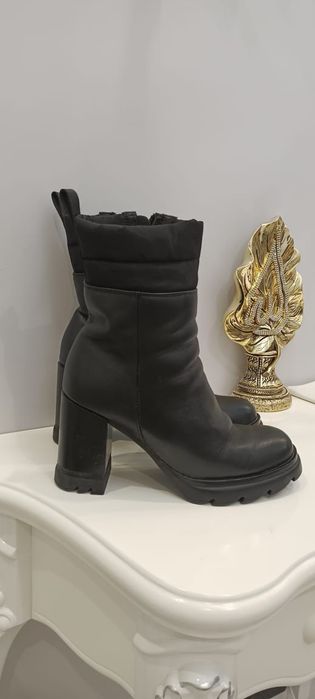 Продается осенняя женская обувь, в отличном состоянии.