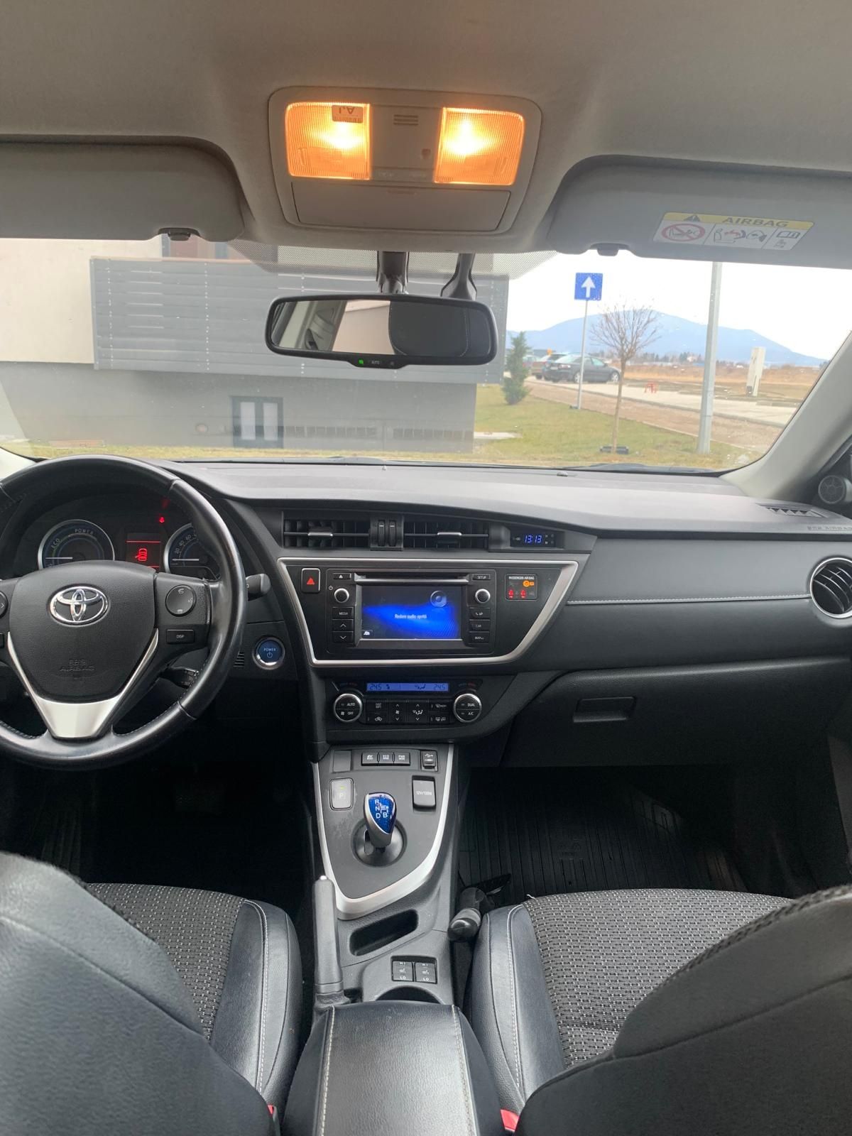 Toyota auris hibrid 150000km Schimb