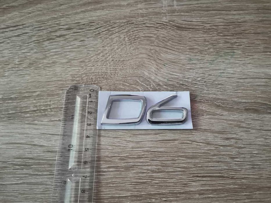 сребристи емблеми Волво Volvo D6