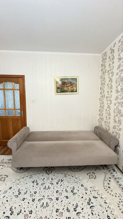 Продается диван в отличном состоянии