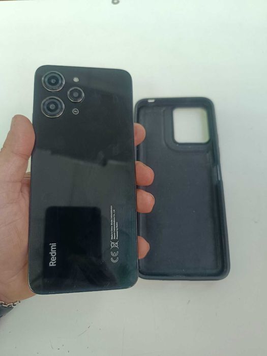Продам смартфон Redmi 12 на 256Гб памяти, состояние как новый