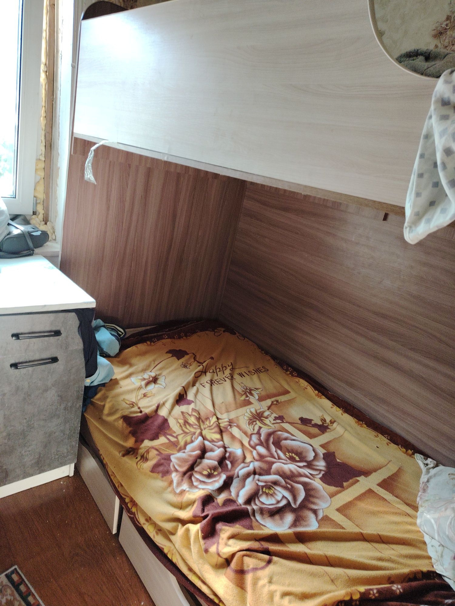 Продам двухъярусную кровать