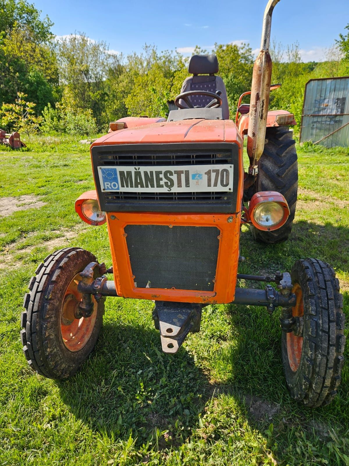 Vând Tractor U445