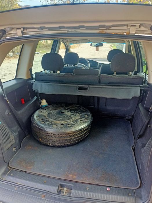 Опел Зафира 2002