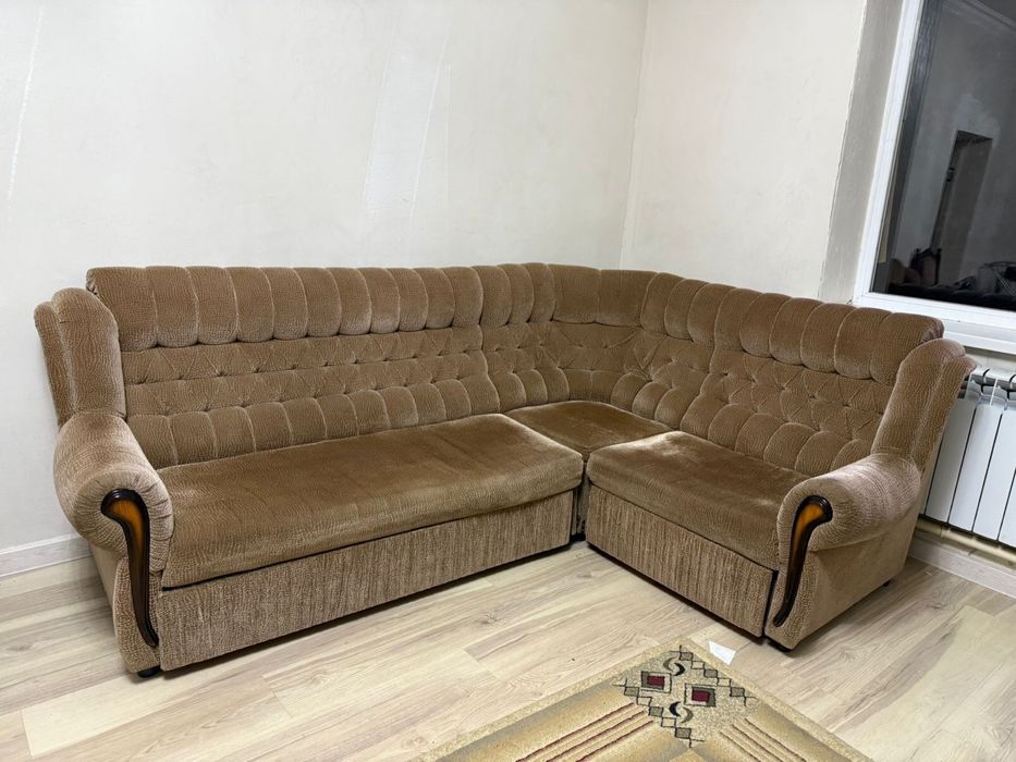 Продам диван в отличном состояний