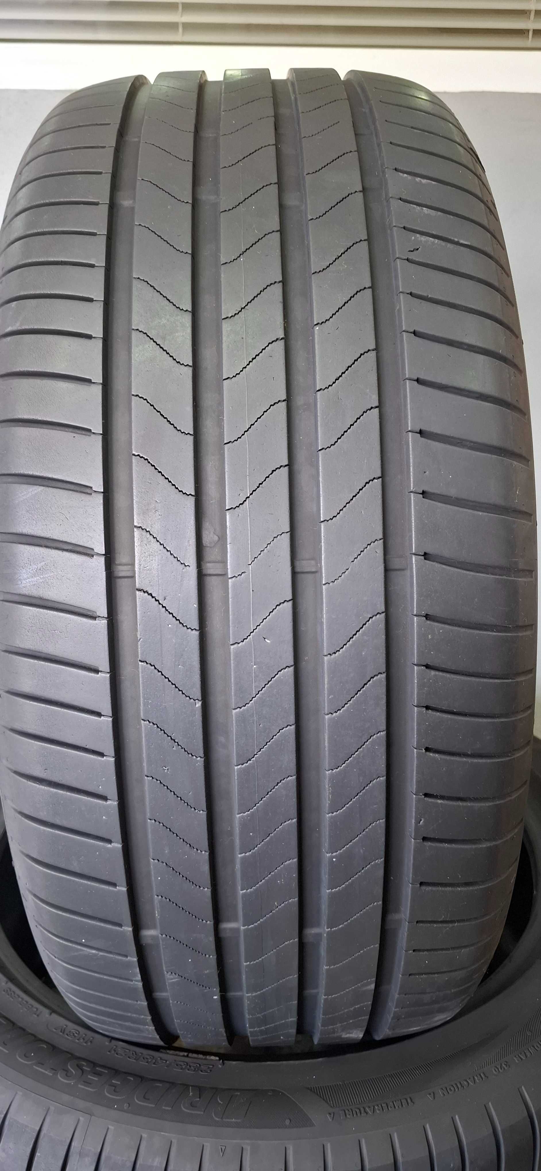 2бр. 285/45/21 Bridgestone 7mm грайфер, дот 23г. Безплатен монтаж