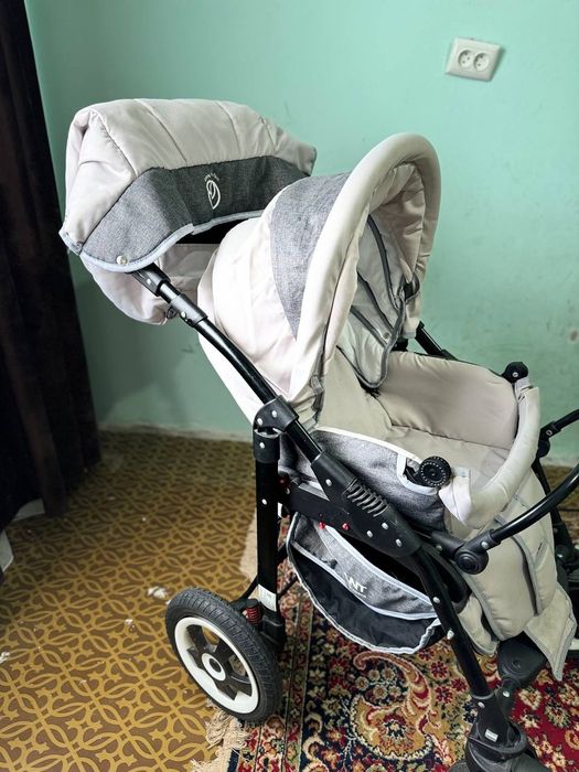 Детская коляска почти новая