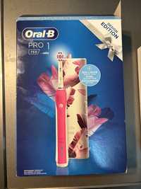 Periuta de dinti electrica noua Oral B Pro 1 editie speciala