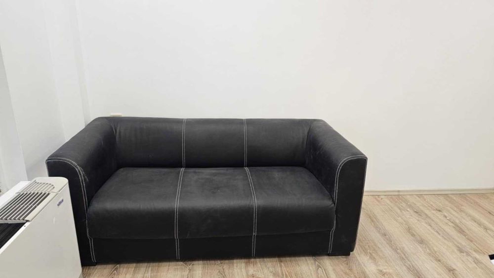 Продавам 2 бр. кожени дивани 250 лв.на 1 бр.170 на 80.Без забележки