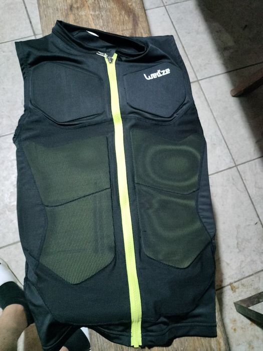 Armura enduro tip vestă