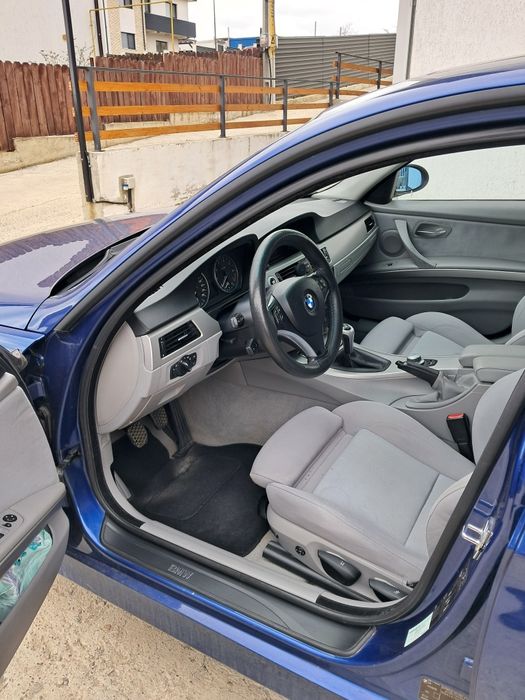 Vând BMW E90 benzina