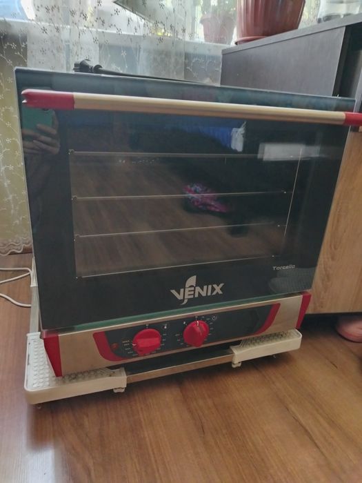 Продам настольный конвектомат VENIX T043M