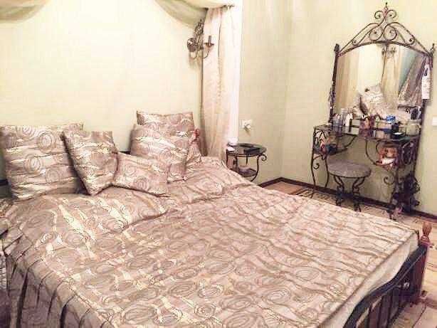 Продается 4х ком 100кв.м в центре, метро Ойбек