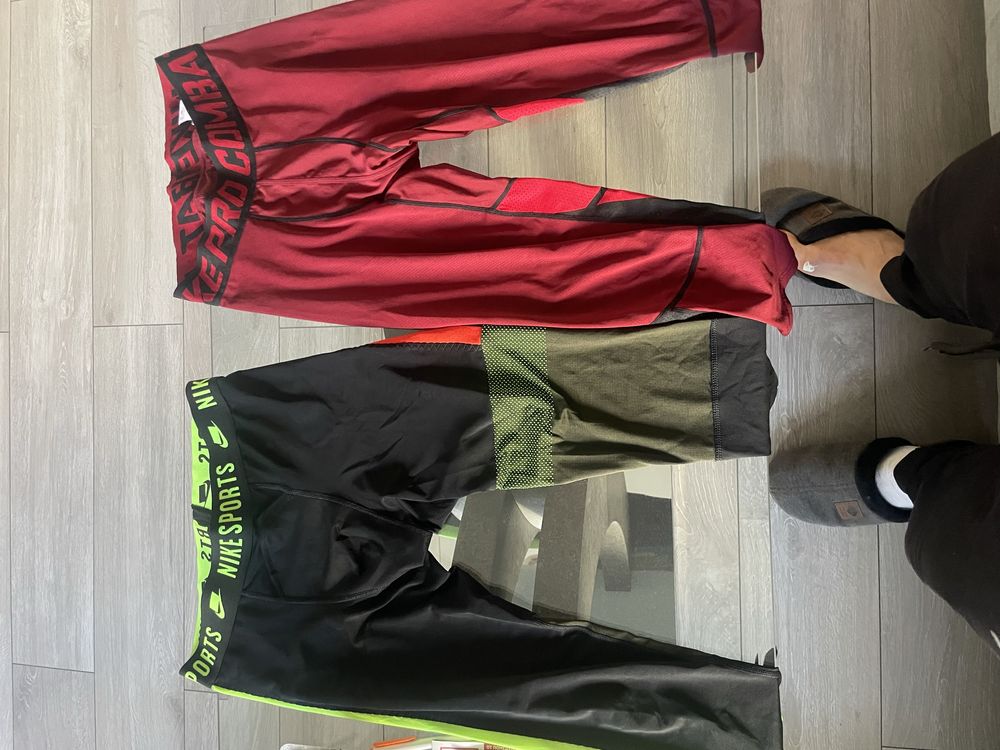 Продавам 2 бр мъжки клинове  Nike Оригинални