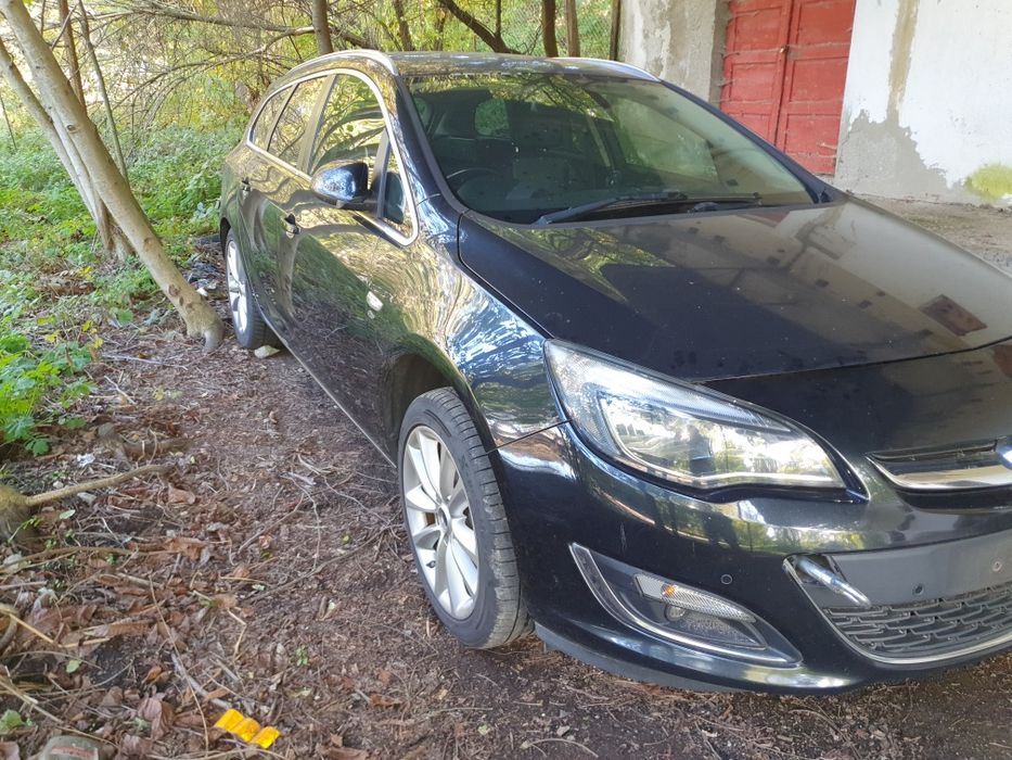 Dezmembrez astra j 1.6cdti facelift