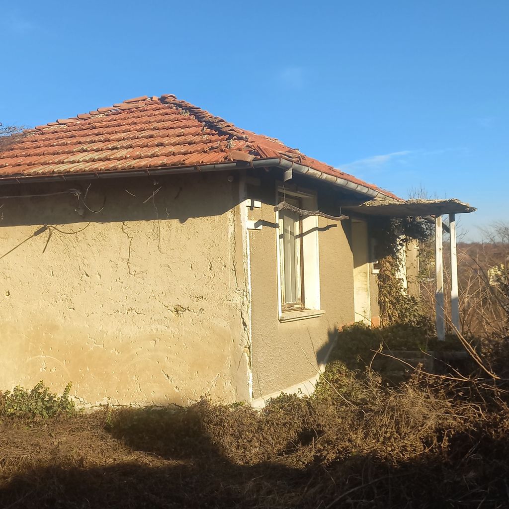 Продава се Къща в с. Слатина, Област Ловеч - 120 кв.м за 60 €/кв.м - Снимка #1