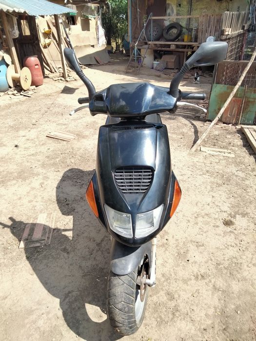 Vând  Scuter Aprilia srl 50