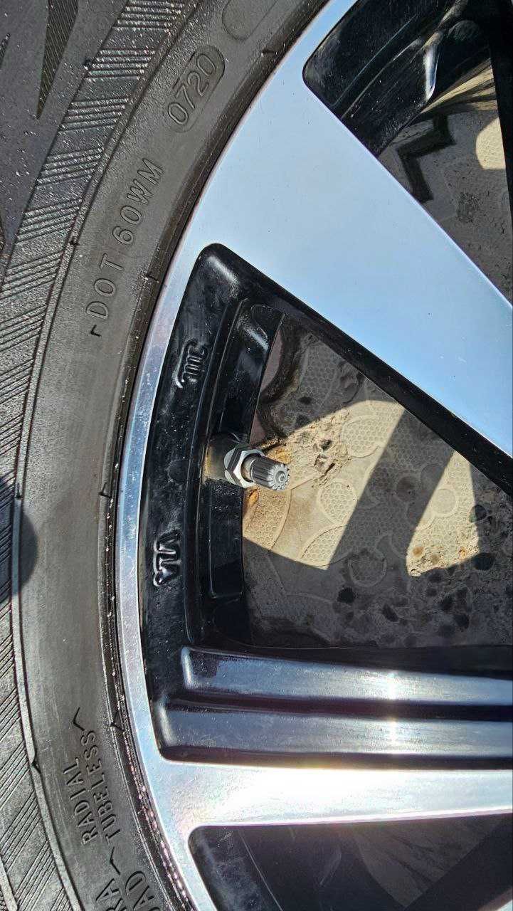 Nokian Hakkapeliita R3 SUV 235/65/R18 зимняя на дисках с TPMS