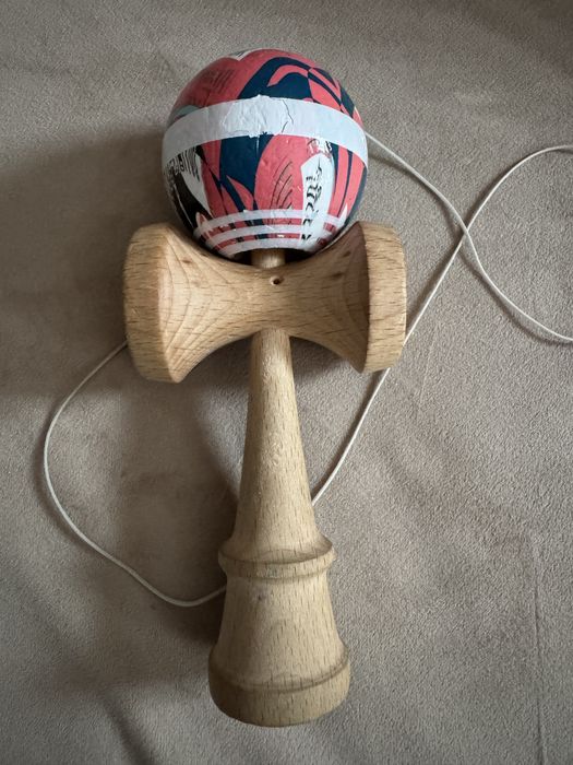Kendama Noia 4 originala folosita 3 saptamani.