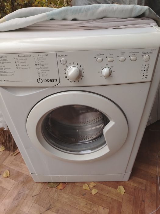 Продам стиральную машинку