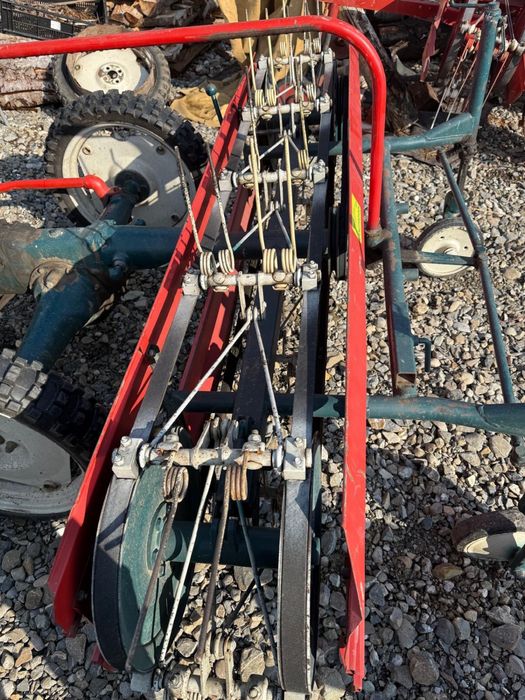Greblā cu motor Reform M11