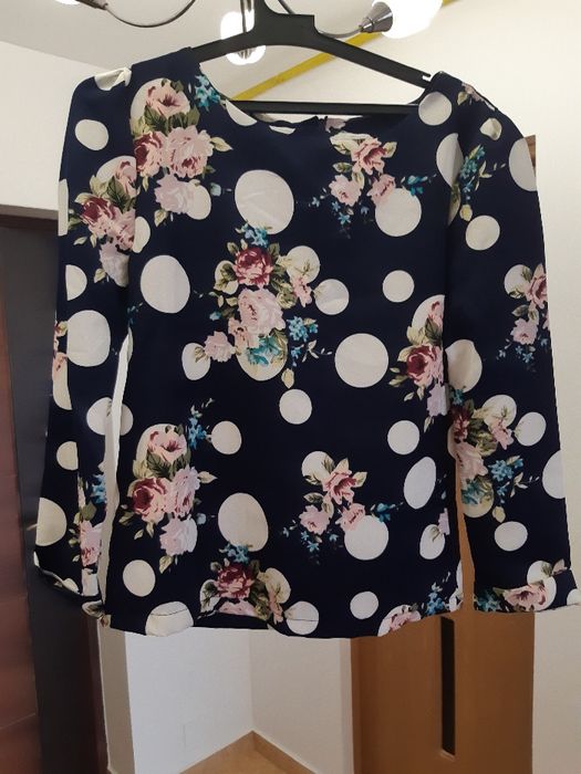camasa dama-bluzita, marimea S-M, model floral