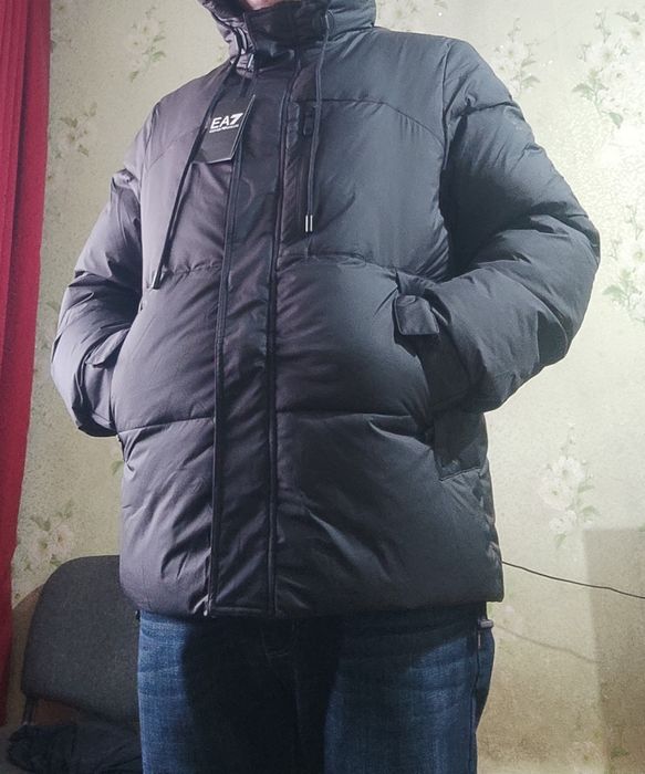 Продам зимнюю куртку новую