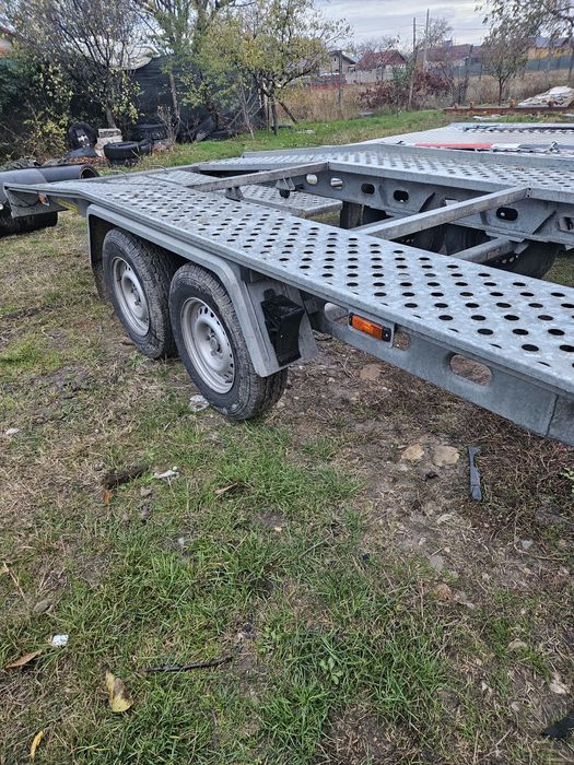 De vânzare platforma auto Gala Syrius