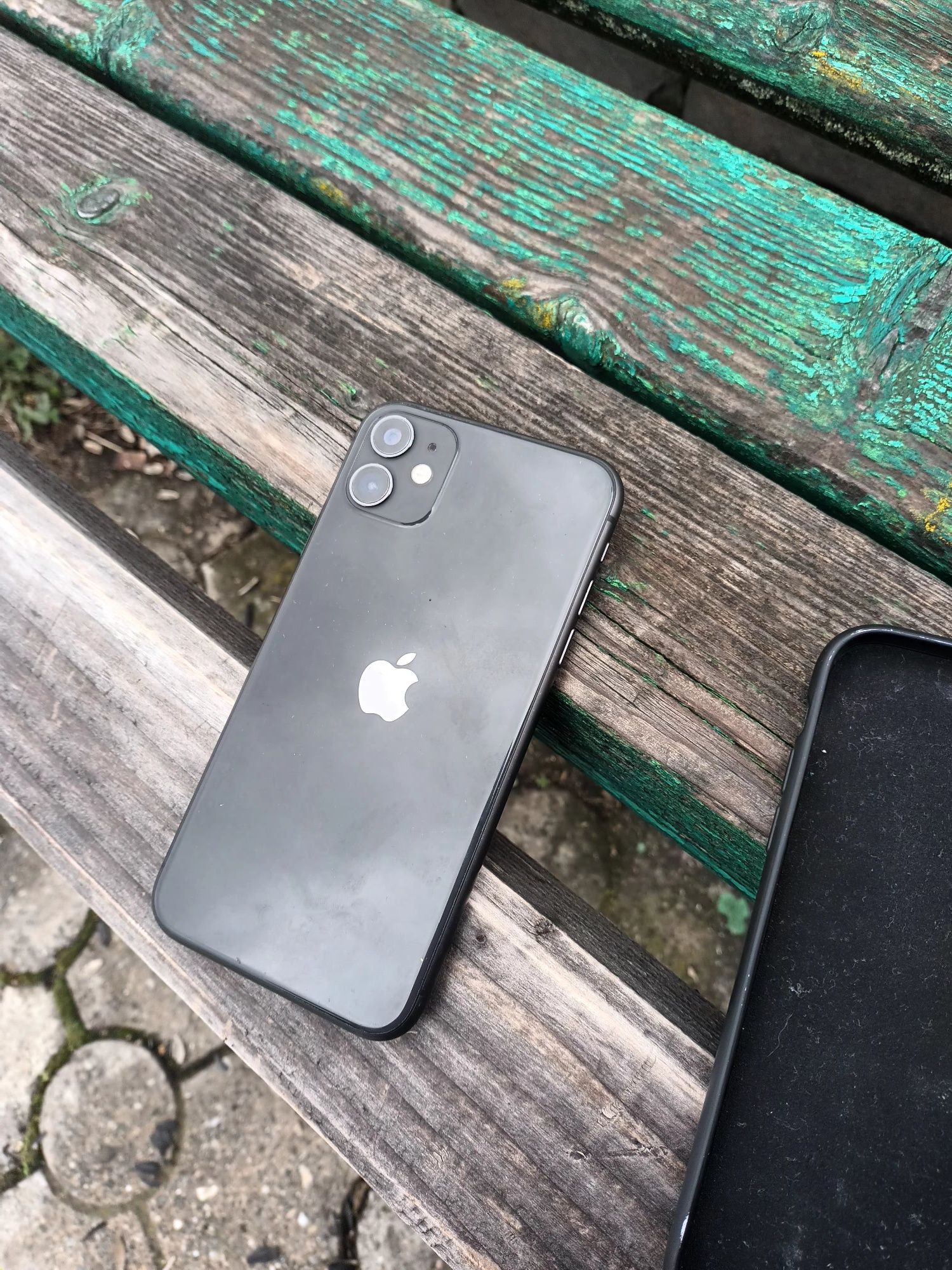 Vând iphone 11 în stare perfecta de funcționare