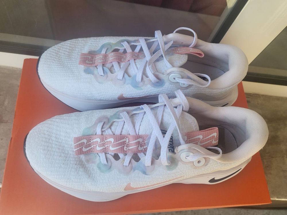 Дамски маратонки NIKE motiva
