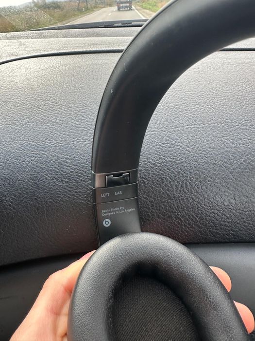 Casti Beats Studio Pro