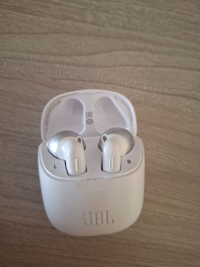 Безжични слушалки JBL