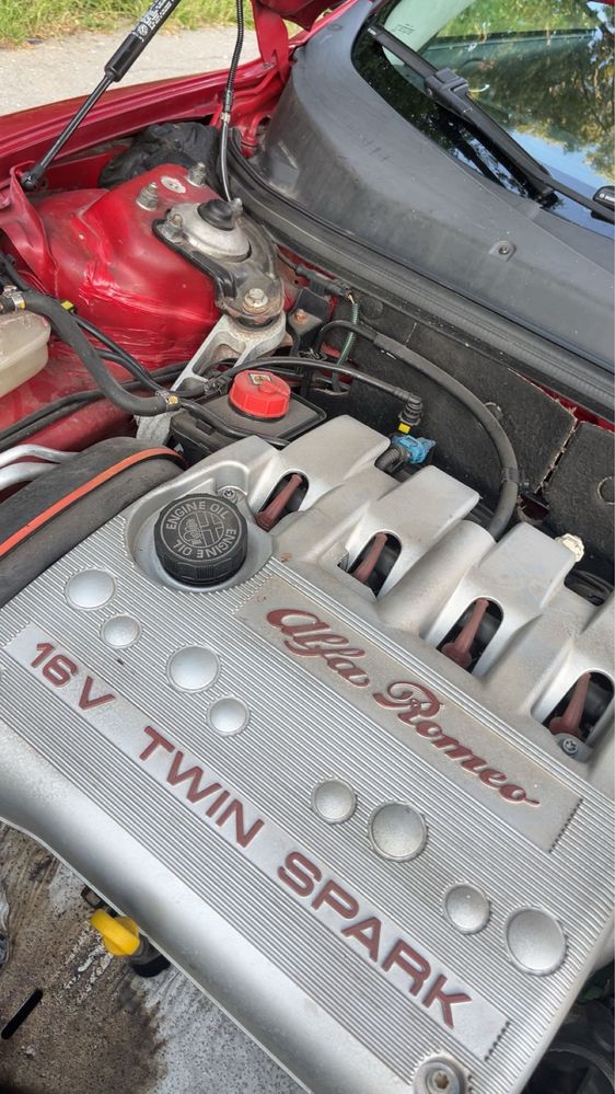 Продавам Алфа ромео 147 twin spark