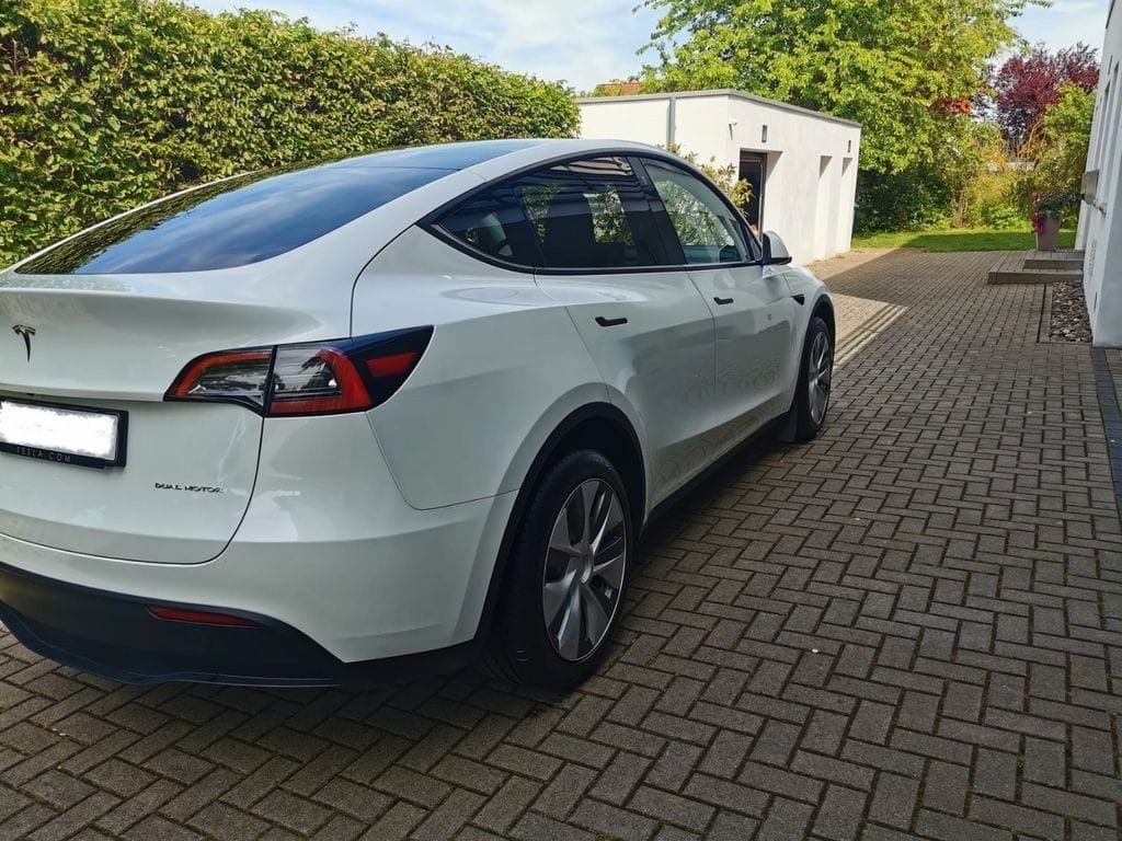 Tesla model Y Long Range // Schimb Multivan sau  V Class