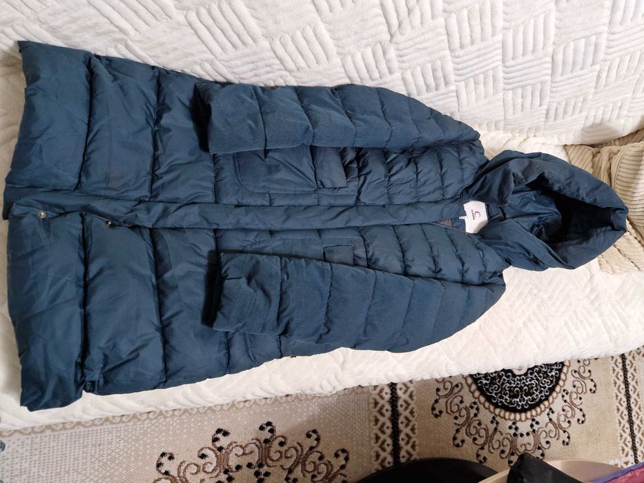 Продаётся женский пуховик