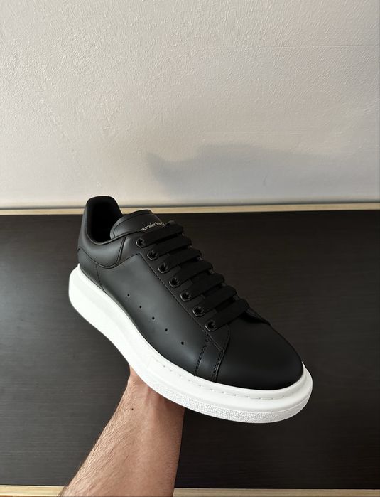 Alexander McQueen Black & White