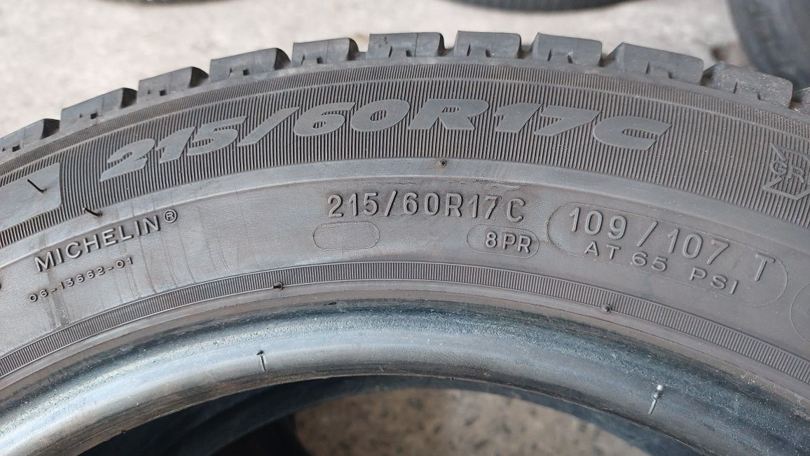 Летни гуми за Бус 215/60/17 C Michelin Agilis 2 броя