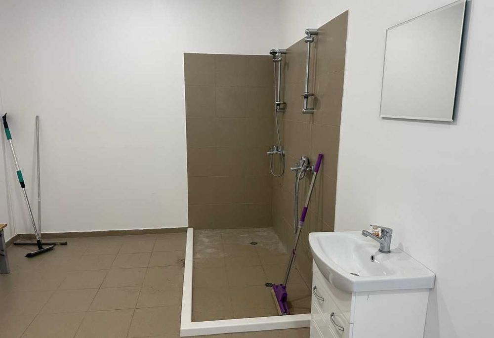 Дава се под наем Склад в с. Тополи, Област Варна - 1500 кв.м за 5250 € - Снимка #9