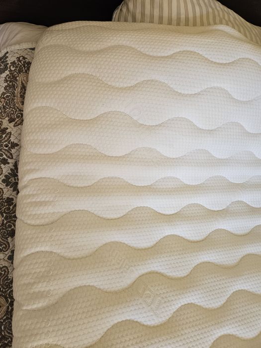 Продавам топ матрак