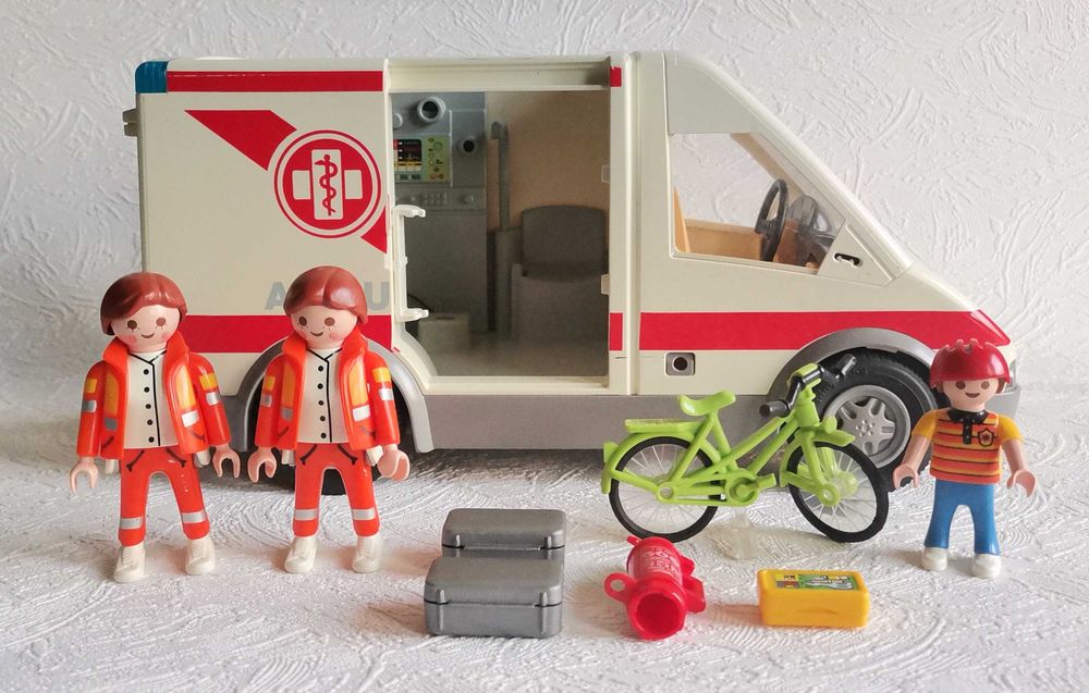 Playmobil Ambulanță Spital – Set Medical 4221 cu asistente