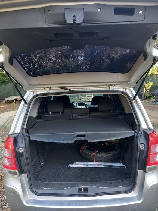 Opel Zafira 7 locuri