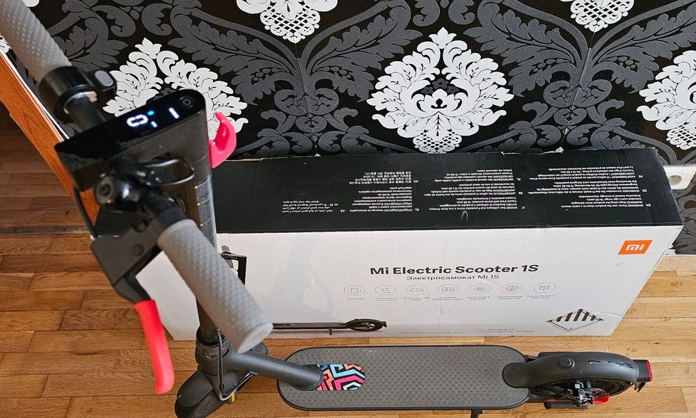 Електрическа тротинетка Xiaomi Mi 1S