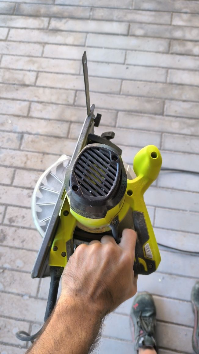 Ръчен циркуляр Ryobi RCS1400