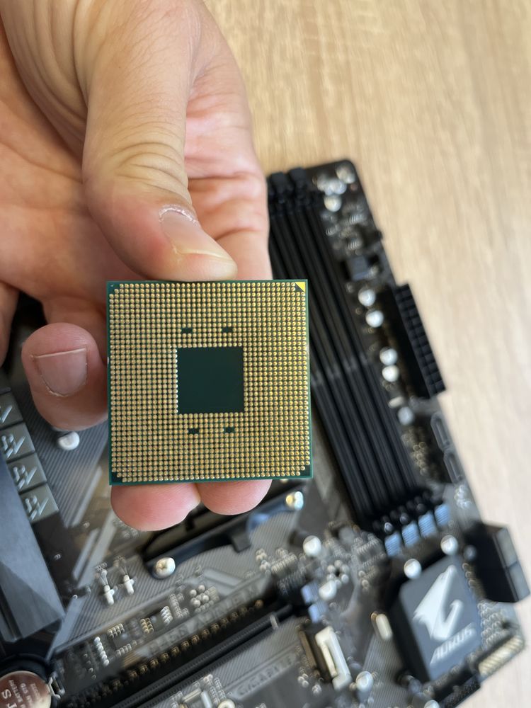 Gigabyte Aorus B450 M + Ryzen 1700x дъно с процесор